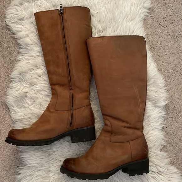 UGG fleece lined boots - Picture 4 of 6